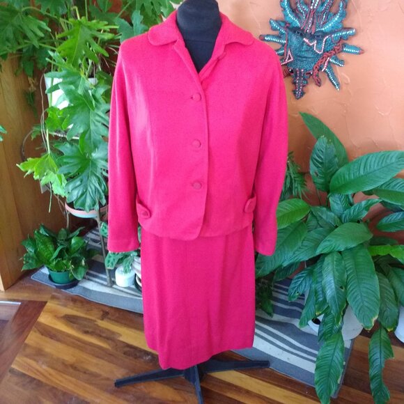 Another Price Drop! Vintage handmade Deep Rich Red Wool Suit - Picture 2 of 10